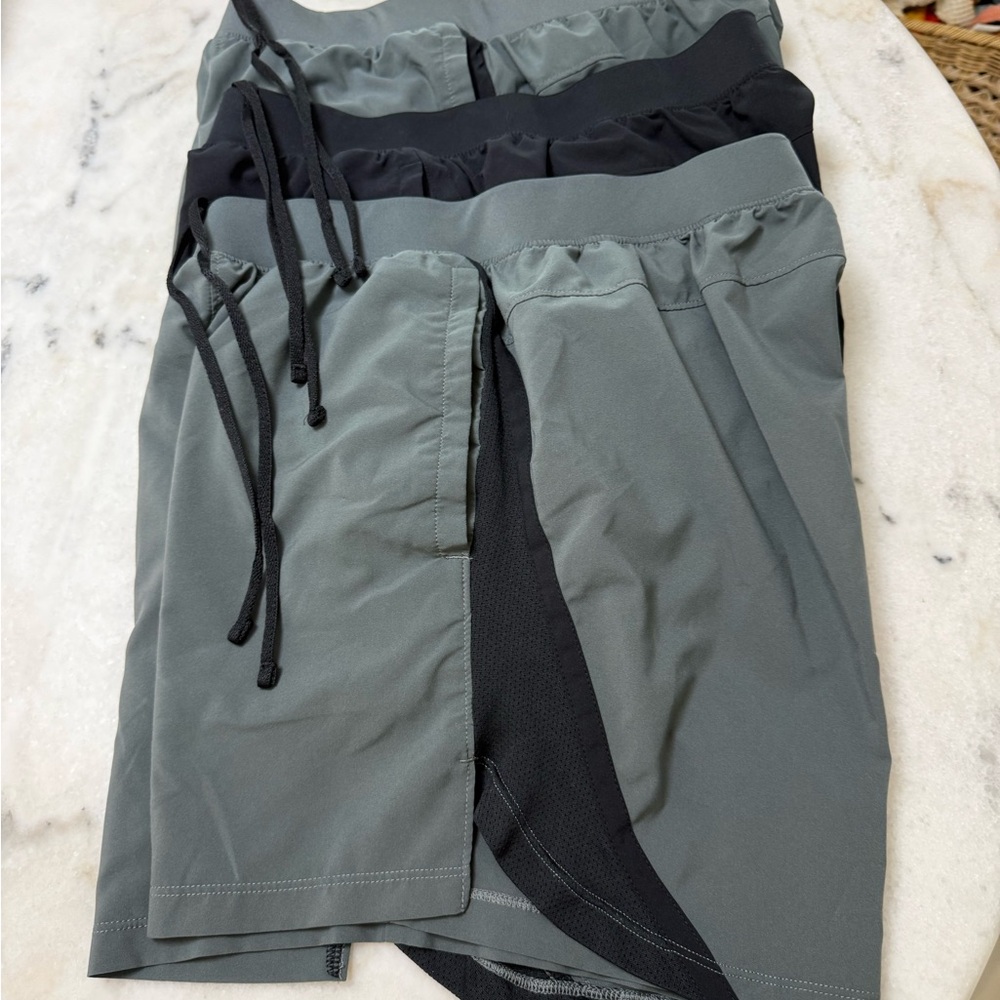 Under Armour Men's Athletic Shorts in Gray and Black